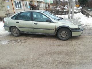 1999 Renault Laguna I, зелёный, 100000 рублей, вид 3
