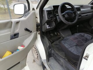1998 Volkswagen Transporter T4, белый, 650000 рублей, вид 3