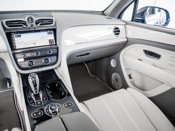 2022 Bentley Bentayga I Рестайлинг, синий, 24440868 рублей - вид 15