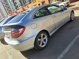 2007 Mercedes-Benz C-Класс 180 II (W203) Рестайлинг, серебристый, 620000 рублей, вид 2