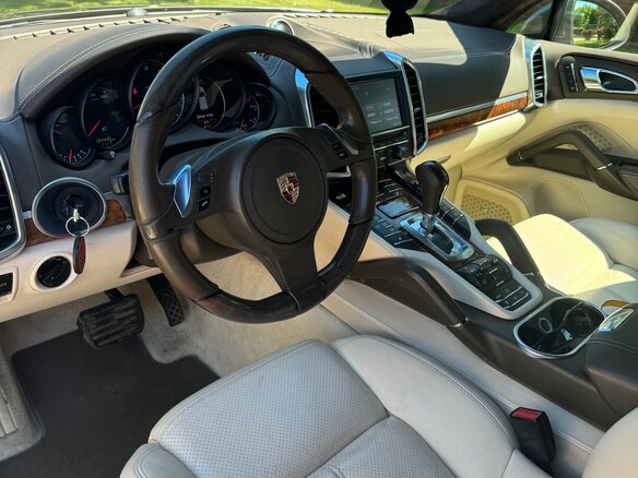 2010 Porsche Cayenne II (958), коричневый, 1900000 рублей - вид 6