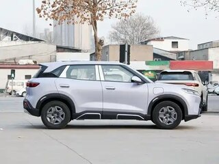 2026 BYD Yuan Up 32 kWh, серебристый, 1850033 рублей, вид 5