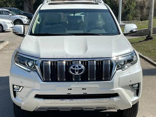 2022 Toyota Land Cruiser Prado 150 Series Рестайлинг 3, белый, 7600000 рублей, вид 2