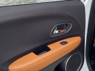2019 Honda Vezel I, белый, 2400000 рублей, вид 5