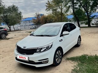 2015 Kia Rio III Рестайлинг, белый, 870000 рублей, вид 2