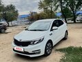 2015 Kia Rio III Рестайлинг, белый, 870000 рублей - вид 1