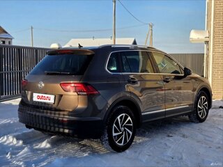 2018 Volkswagen Tiguan II, коричневый, 2400000 рублей, вид 5