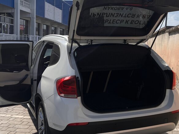 2010 BMW X1 20d I (E84), белый, 1620000 рублей - вид 9