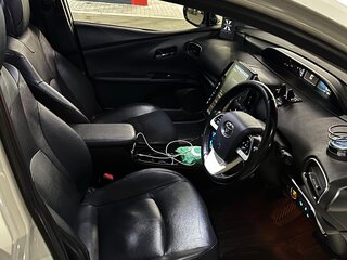 2017 Toyota Prius PHV ZVW52 IV (XW50), белый, 2060000 рублей, вид 5