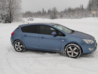 2010 Opel Astra J, голубой, 900000 рублей, вид 2
