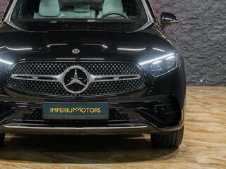 2026 Mercedes-Benz GLC 300 II (X254), чёрный, 9890000 рублей, вид 3