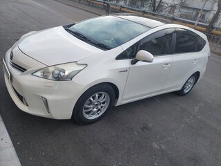 2011 Toyota Prius Alpha I (ZVW40/41), белый, 1150000 рублей, вид 2