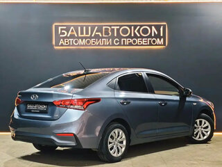 2017 Hyundai Solaris II, серый, 1359000 рублей, вид 4
