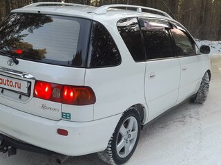 2001 Toyota Ipsum I (M10), белый, 820000 рублей, вид 5