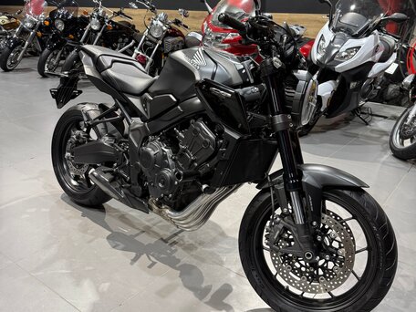2023 Honda CB 650R, чёрный, 785000 рублей, вид 4