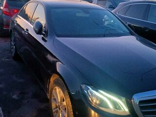 2018 Mercedes-Benz E-Класс 200 V (W213, S213, C238), чёрный, 1950000 рублей, вид 2