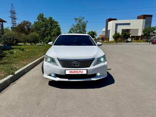 2013 Toyota Camry VII (XV50), белый, 1700000 рублей, вид 3
