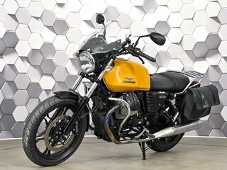 2016 Moto Guzzi V 7, жёлтый, 555000 рублей, вид 2