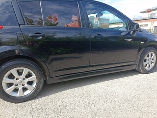 2011 Nissan Tiida I Рестайлинг, чёрный, 700000 рублей, вид 3