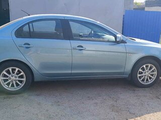 2011 Mitsubishi Lancer X Рестайлинг, зелёный, 1300000 рублей, вид 2