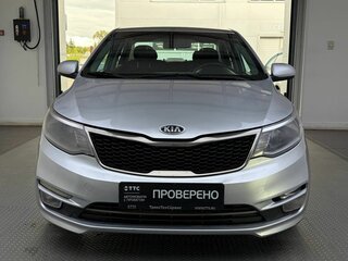 2015 Kia Rio III, серебристый, 575000 рублей, вид 2