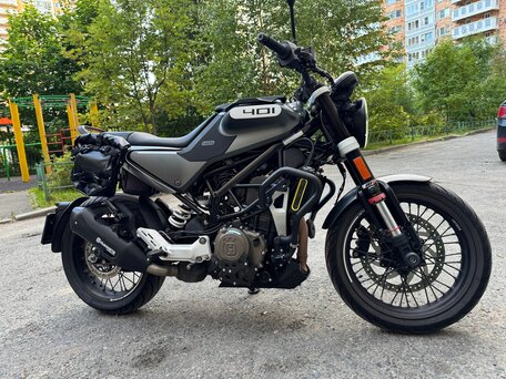 2020 Husqvarna Svartpilen 401, чёрный, 450000 рублей, вид 3