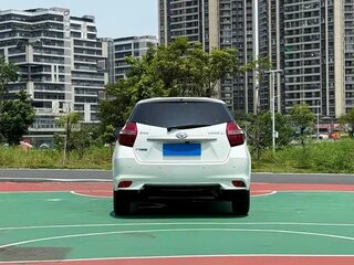 2022 Toyota Yaris L X XP150 Рестайлинг, белый, 1180334 рублей, вид 3