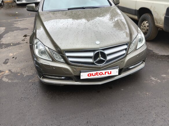 2011 Mercedes-Benz E-Класс 200 7G-Tronic IV (W212, S212, C207), серый, 1450000 рублей - вид 1