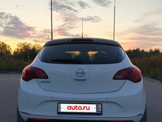 2013 Opel Astra J Рестайлинг, белый, 720000 рублей, вид 4