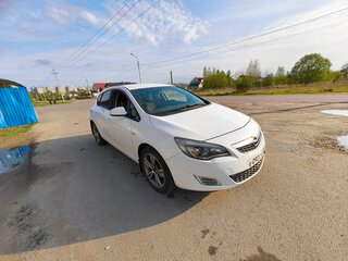 2012 Opel Astra J, белый, 680000 рублей, вид 2