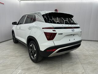 2021 Hyundai ix25 II, белый, 1690000 рублей, вид 4