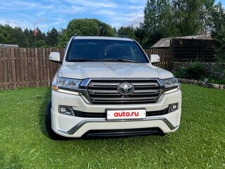 2016 Toyota Land Cruiser 200 Series Рестайлинг 2, белый, 6500000 рублей, вид 1