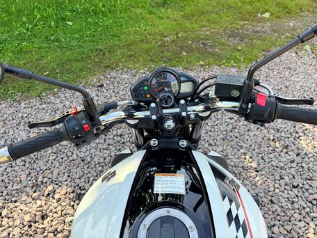 2012 Suzuki SFV 650 Gladius, чёрный, 450000 рублей, вид 2