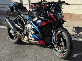 2024 BMW M 1000 R, чёрный, 2350000 рублей, вид 1