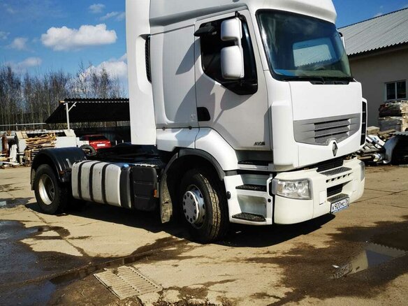 2013 Renault Premium, белый, 1500000 рублей - вид 1