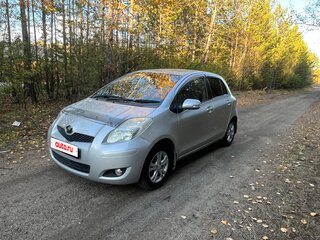 2008 Toyota Vitz II (XP90), серебристый, 600000 рублей, вид 1