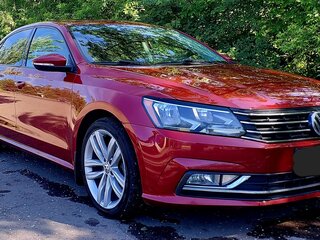 2018 Volkswagen Passat (North America and China) I Рестайлинг, красный, 2300000 рублей, вид 2