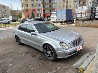 2002 Mercedes-Benz E-Класс 240 III (W211, S211), серебристый, 550000 рублей, вид 3