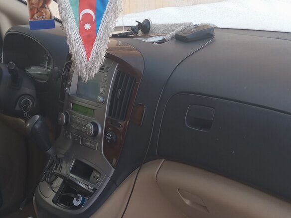 2010 Hyundai Grand Starex I, чёрный, 1590000 рублей - вид 4