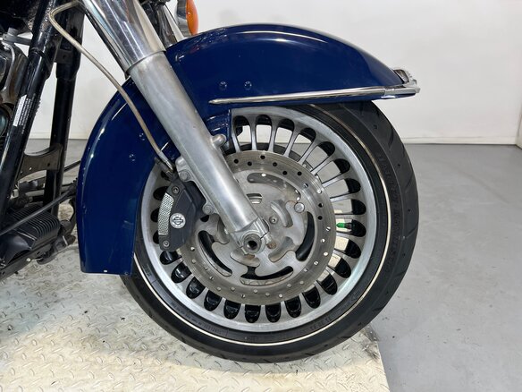 2010 Harley-Davidson Road King, синий, 610000 рублей - вид 12
