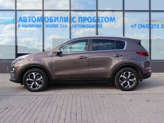 2021 Kia Sportage IV Рестайлинг, коричневый, 2345000 рублей, вид 2
