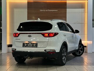 2020 Kia Sportage IV Рестайлинг, белый, 2299990 рублей, вид 4