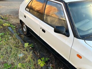 2001 Skoda Felicia I Рестайлинг, белый, 100000 рублей, вид 3