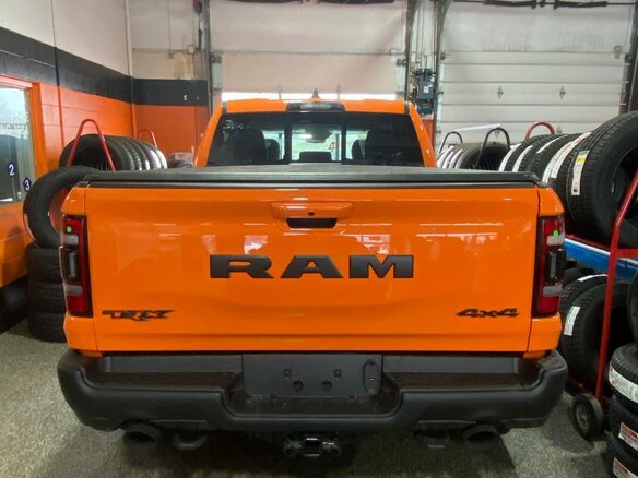 2022 Ram 1500 Crew Cab TRX V, оранжевый, 12760354 рублей - вид 5