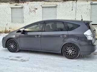 2013 Toyota Prius Alpha I (ZVW40/41), серый, 1300000 рублей, вид 1