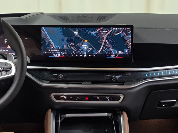 2025 BMW X6 40i III (G06) Рестайлинг, серебристый - вид 19
