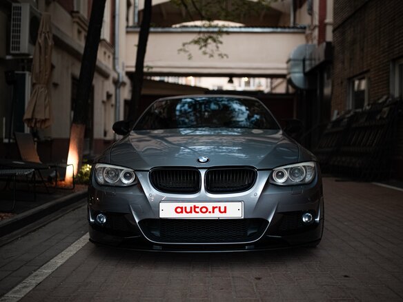 2010 BMW 3 серии 335xi V (E90/E91/E92/E93) Рестайлинг, серый, 2100000 рублей - вид 2