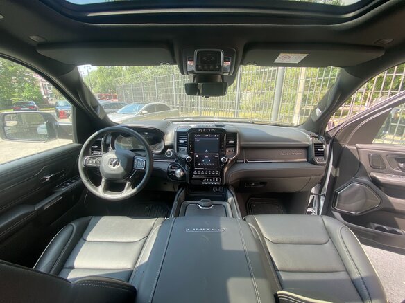 2023 Ram 1500 Quad Cab eTorque V, коричневый, 11300000 рублей - вид 18