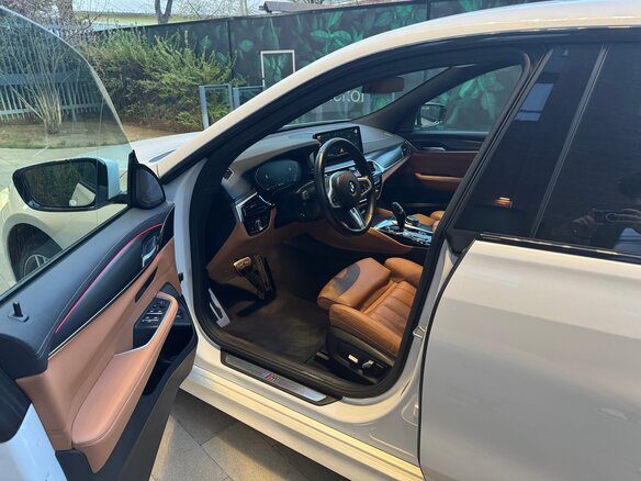 2020 BMW 6 серии Gran Turismo 620d xDrive IV (G32) Рестайлинг, белый, 5870000 рублей - вид 4