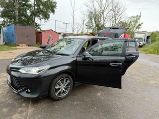 2015 Toyota Corolla Fielder XI (E160, E170, E180) Рестайлинг 1, чёрный, 1600000 рублей, вид 4